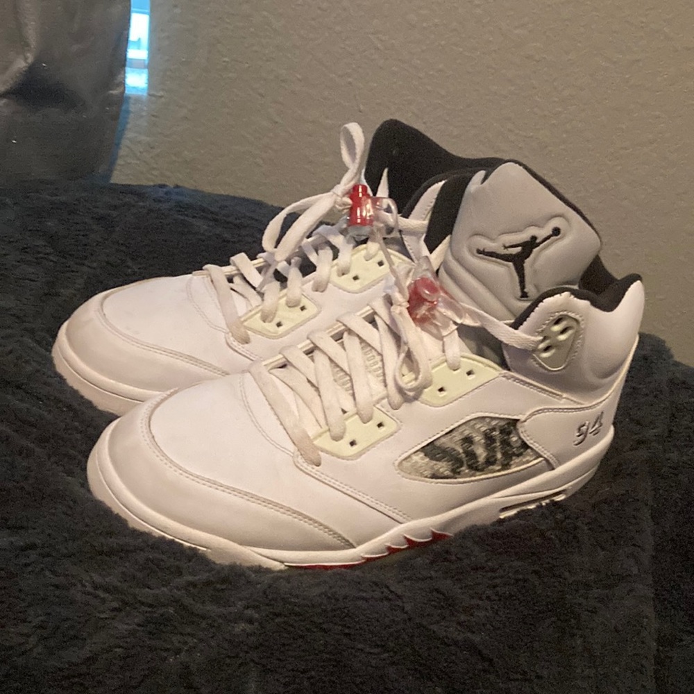 Jordan 5 supremes